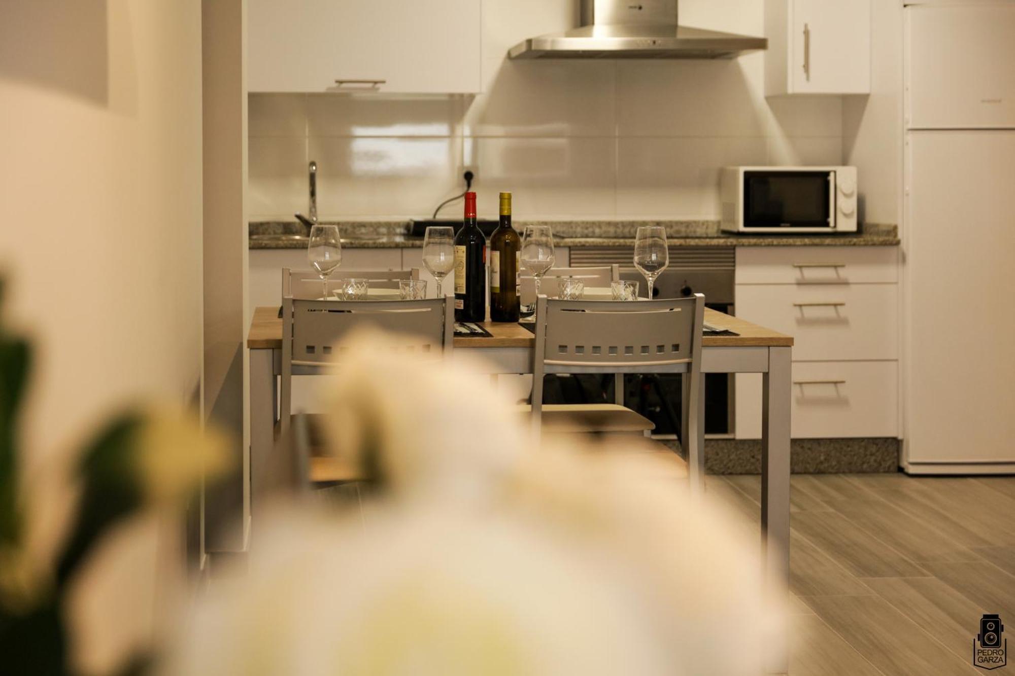 Dpcristal City Apartments Саррия Экстерьер фото