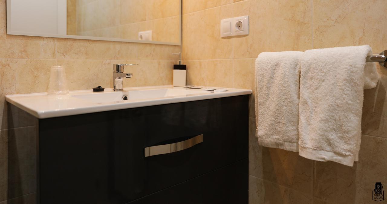 Dpcristal City Apartments Саррия Экстерьер фото